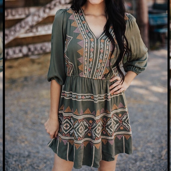 savanna Jane Dresses & Skirts - Embroidered boho dress